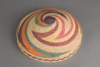 Makah%20artist%2C%20%3Cb%3E%3Ci%3E%20Basket%3C%2Fi%3E%3C%2Fb%3E%2C%20ca.%201940%2C%20sweet%20grass%20sedge%2C%20slew%20sedge%2C%20beargrass%2C%20and%20aniline%20dyes%2C%20The%20Elizabeth%20Cole%20Butler%20Collection%2C%20no%20known%20copyright%20restrictions%2C%202009.1.29